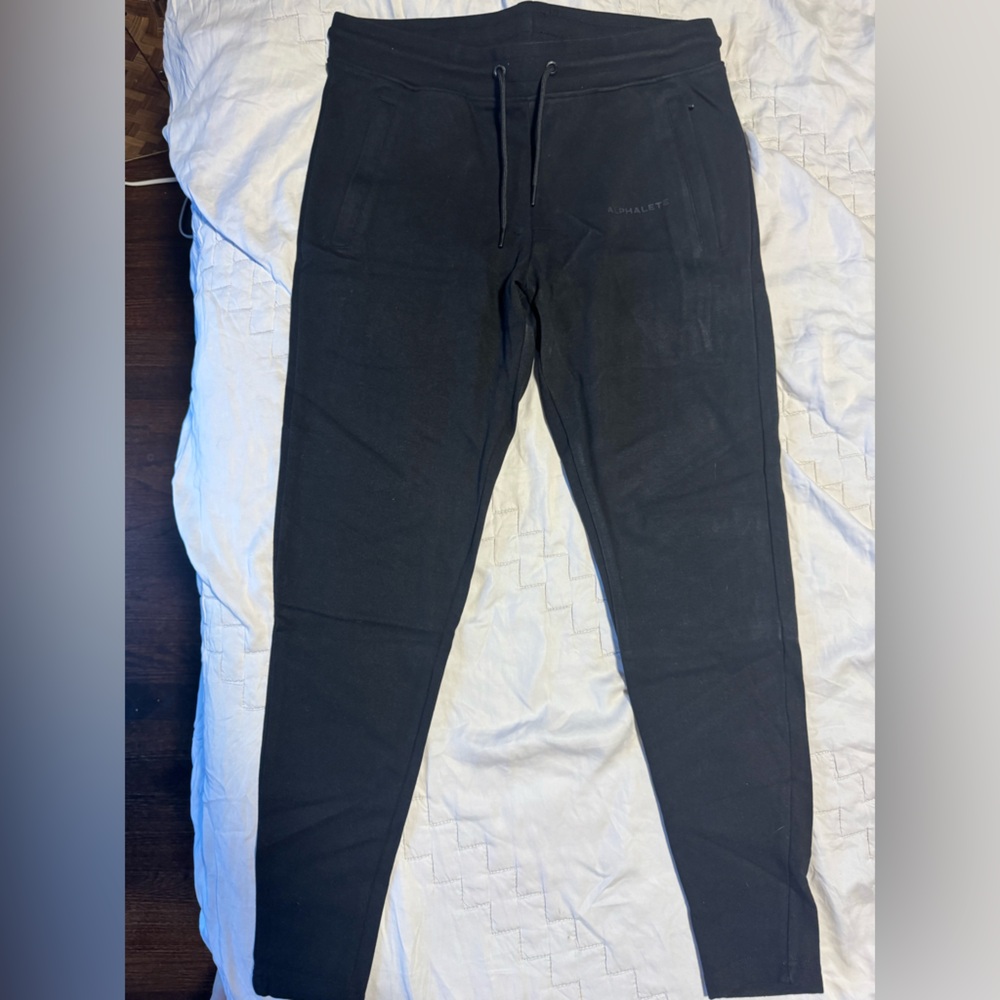 Alphalete Men’s “Blackout” Essential Joggers